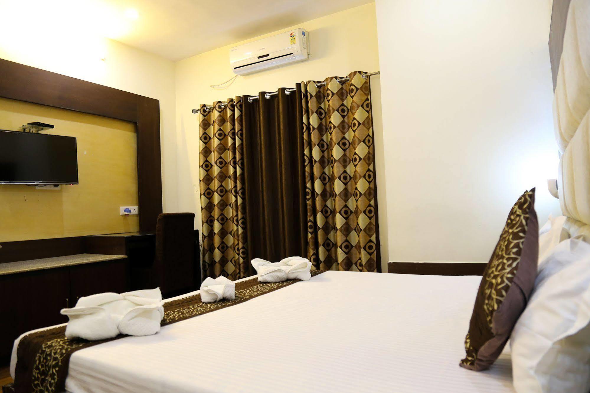 Hotel Grand Legacy Beacon, Dehradun Exterior foto