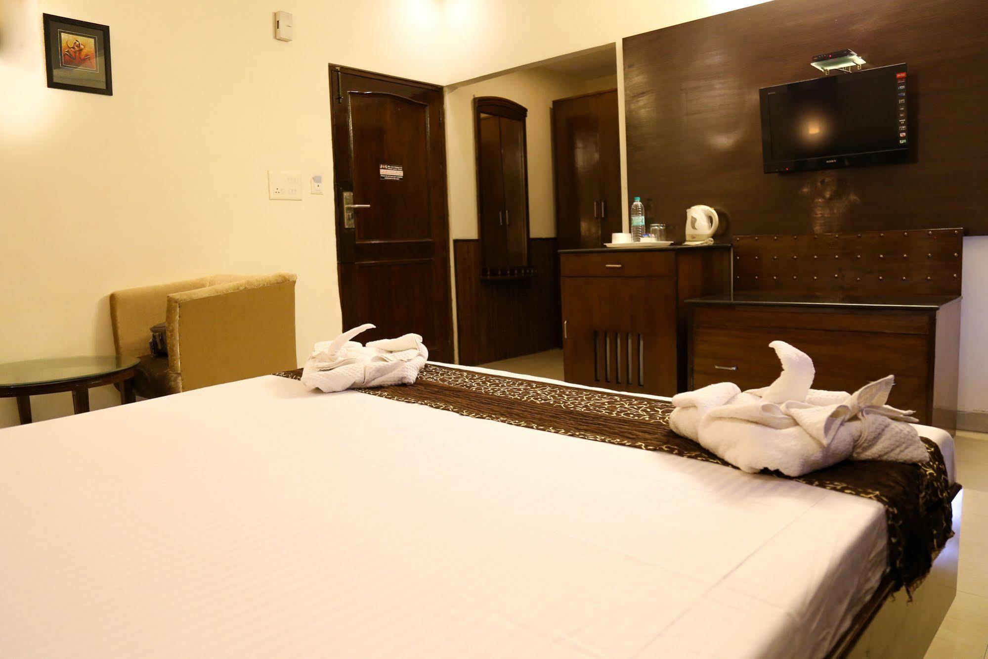 Hotel Grand Legacy Beacon, Dehradun Exterior foto
