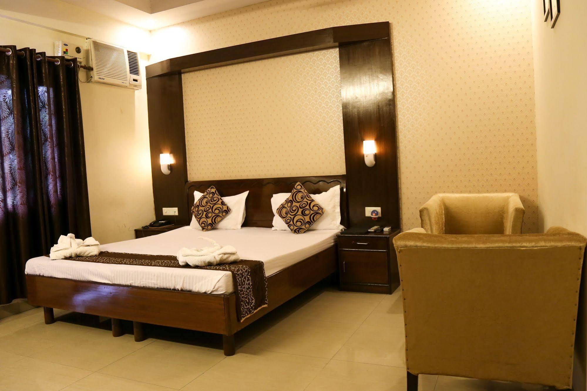 Hotel Grand Legacy Beacon, Dehradun Exterior foto