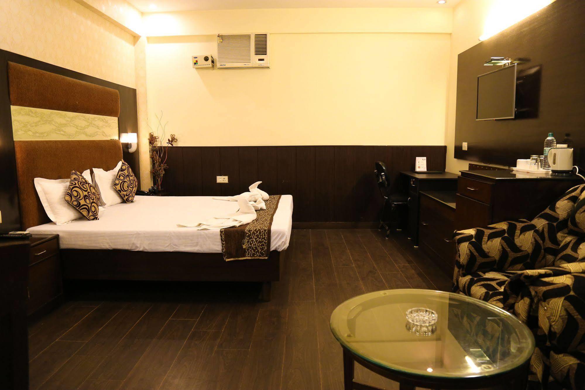 Hotel Grand Legacy Beacon, Dehradun Exterior foto